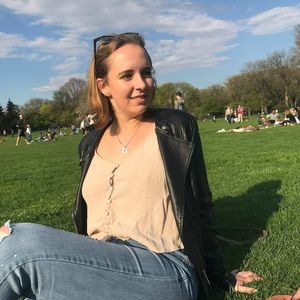 Meet your Posher, Raeghan